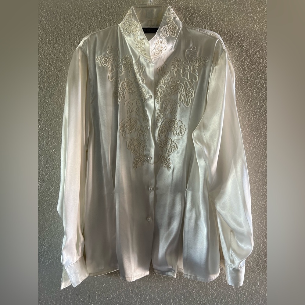 Vintage embroidered pearl blouse